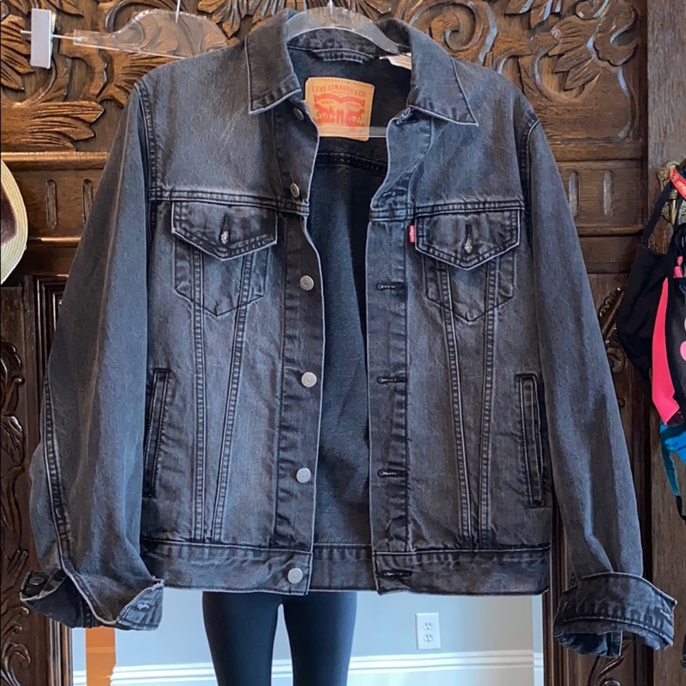 washed black levi denim jacket